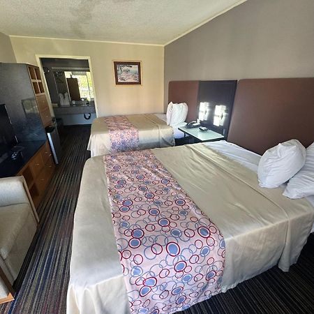 Discovery Inn Лафаєт Екстер'єр фото