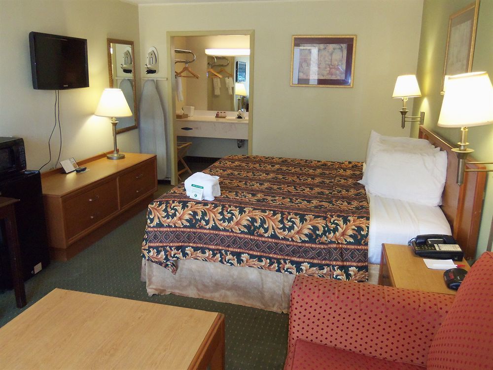 Discovery Inn Лафаєт Екстер'єр фото