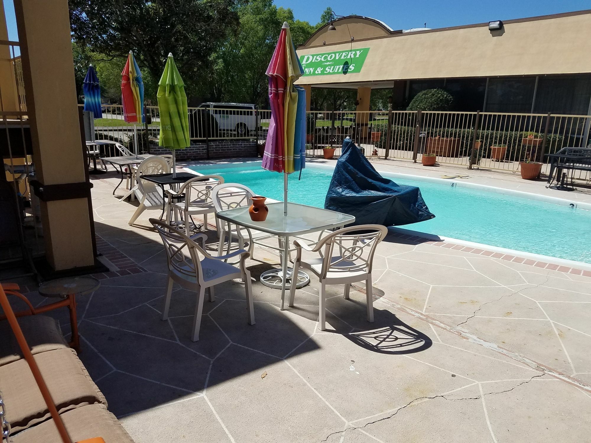 Discovery Inn Лафаєт Екстер'єр фото